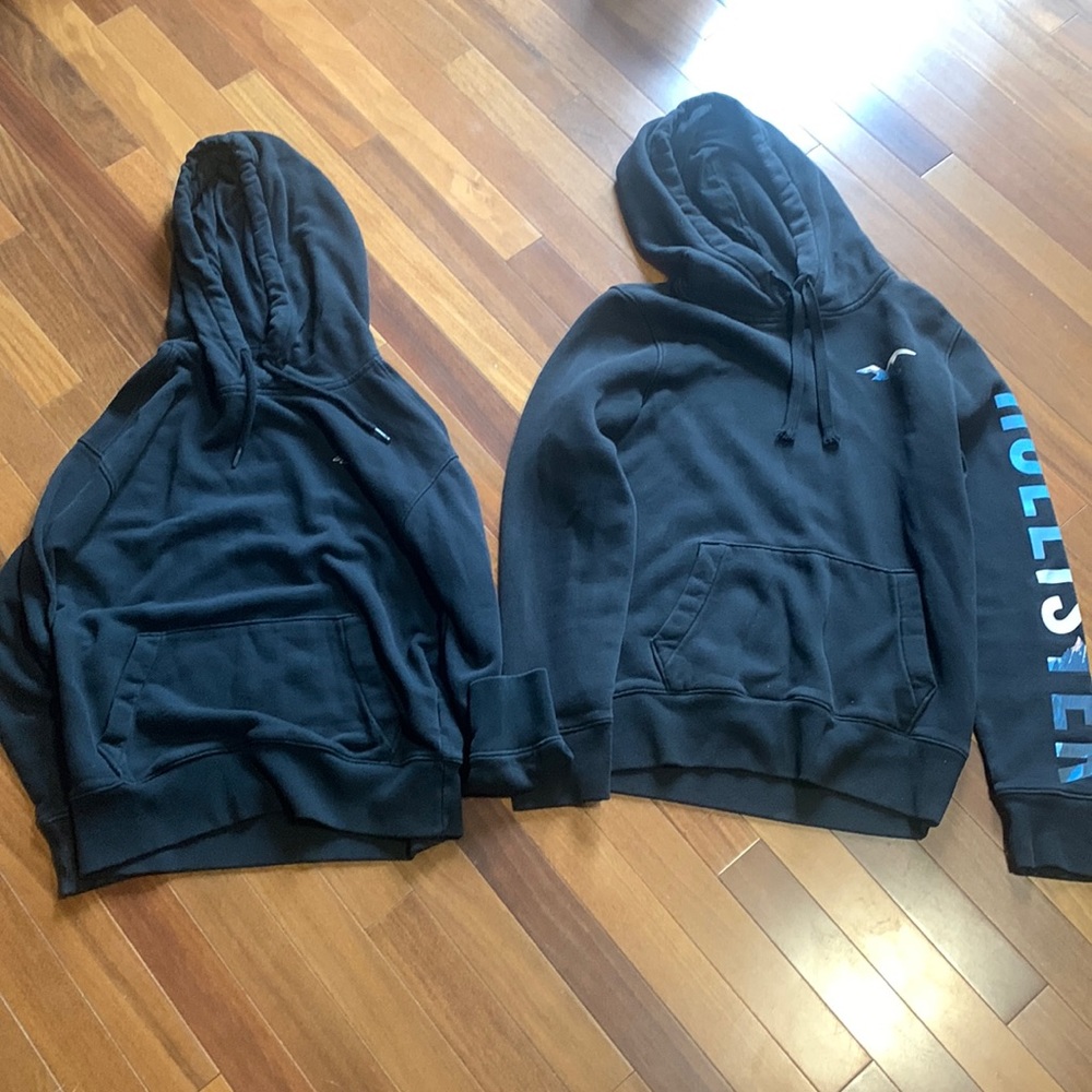 2 Black Hollister hoodies, XXS and XS